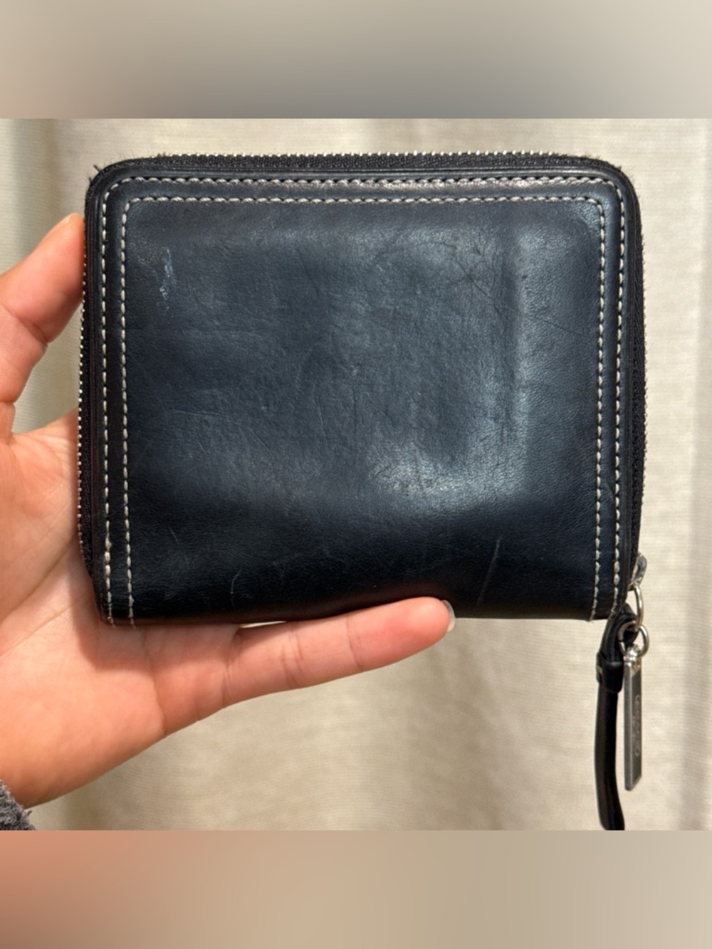 Coach Black Leather Zip-Around Wallet with Contrast Stitching - Picture 2 of 6